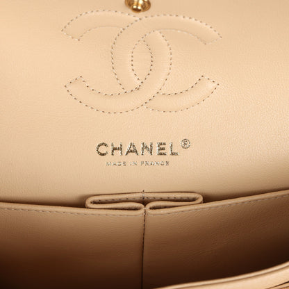 The Icon Tote – A Statement of Sophistication